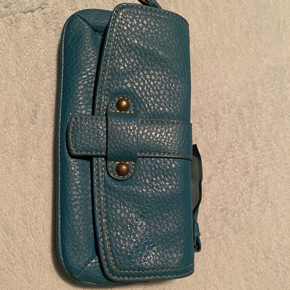 blue wallet
